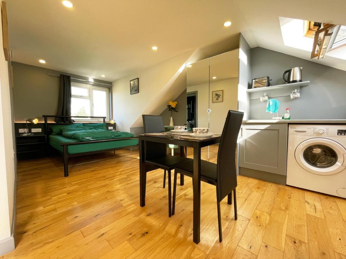 New Look, 7 Minutes To Station, 20 Minutes To Central London Streatham Vale Exteriér fotografie